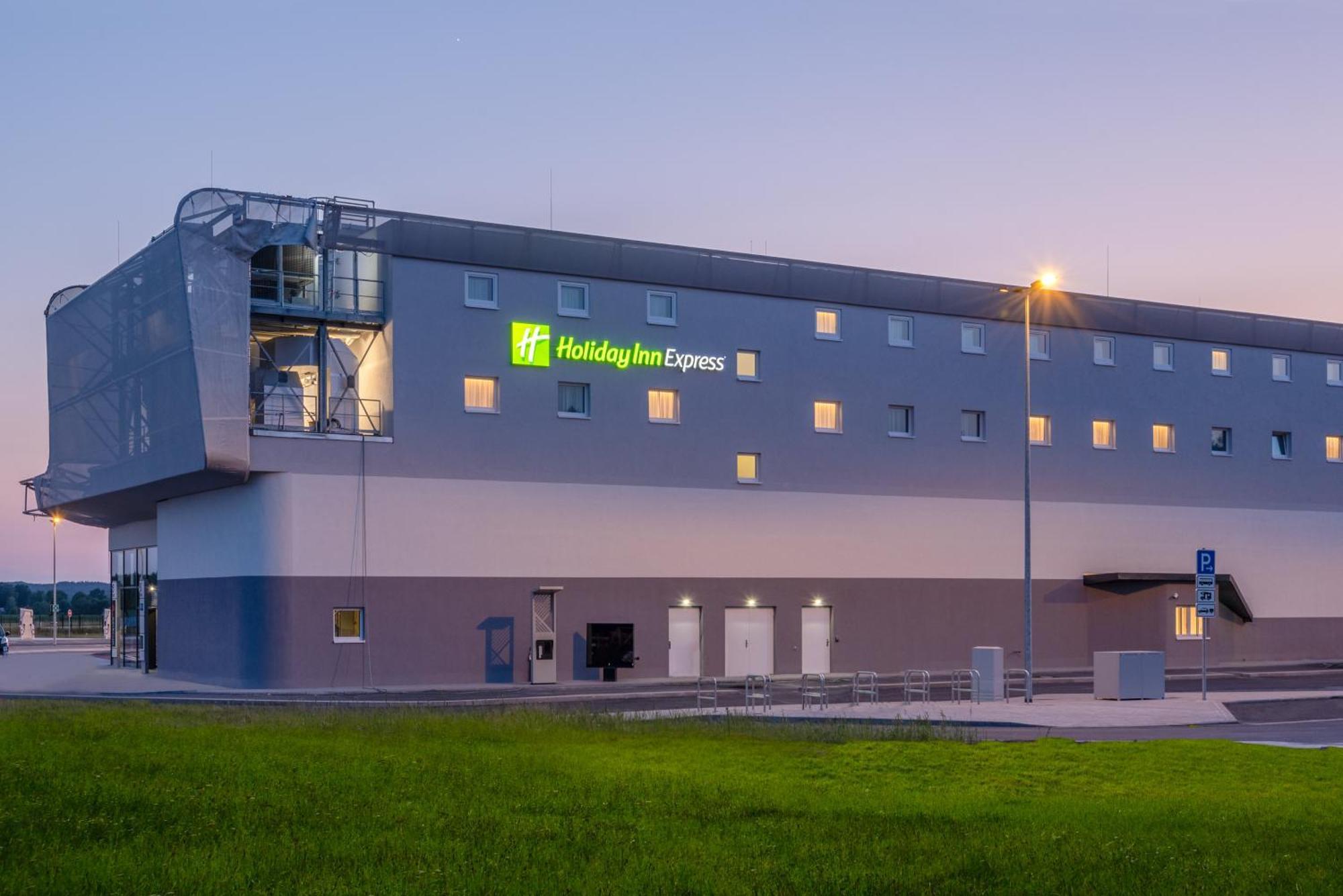 Holiday Inn Express - Hamburg South A7-As42 By Ihg Egestorf Dış mekan fotoğraf